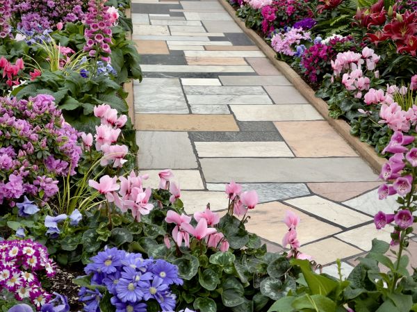 Cost of Garden Path Installation in Hendersonville