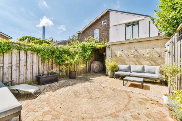 Cost of Courtyard Patio Service in Hendersonville